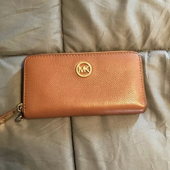 Michael Kors Handbags - Michael Kors wallet